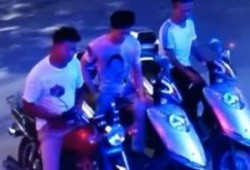 网友爆料摩托车事件视频,摩托车失控引发事故，现场画面令人揪心